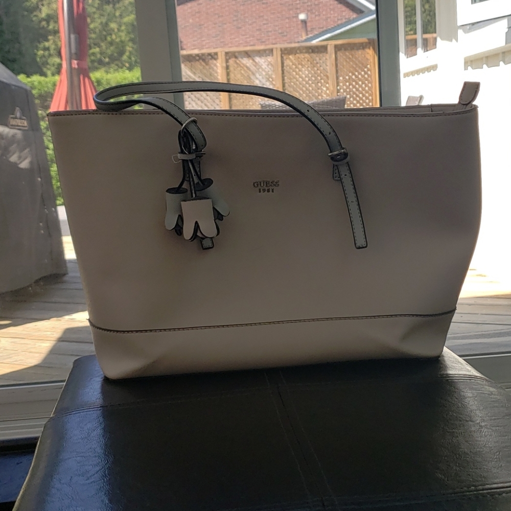 Guess Hanbag
